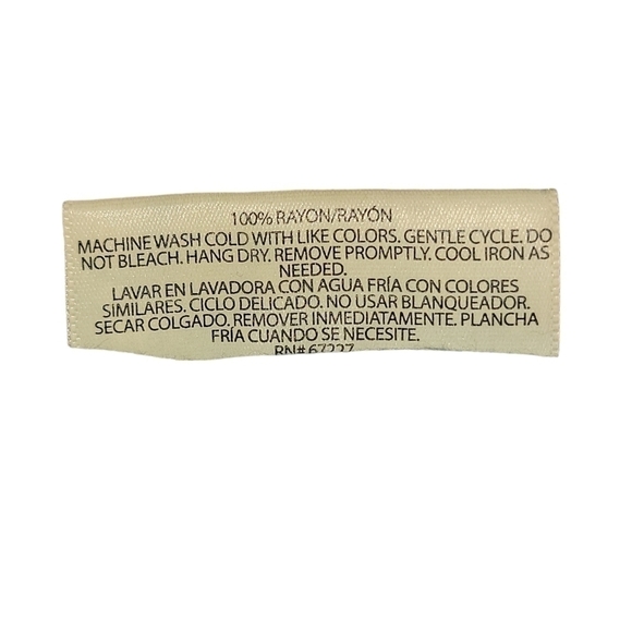 Bobbie Brooks size medium shirt dress. Adjustable sleeves, Pocket on front - Picture 12 of 12